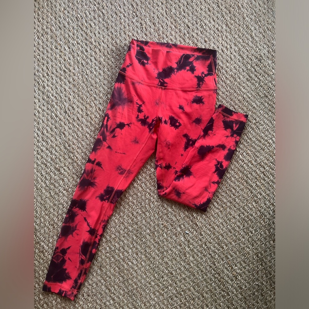 Lululemon wunder train leggings 25”. Size 6.